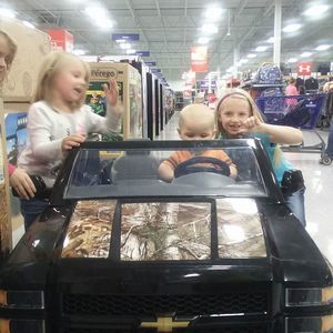 Meet your Posher, Raymond